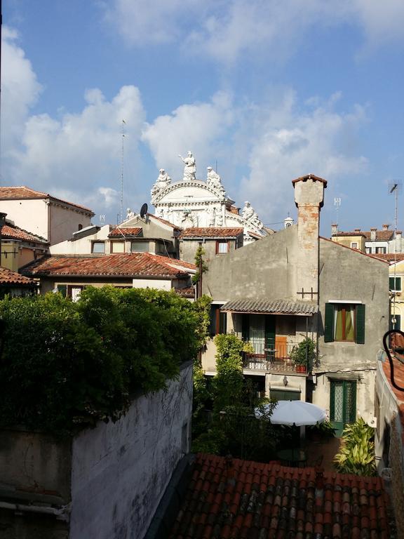 Palazzo San Marco: Historic With Lift Apartment *