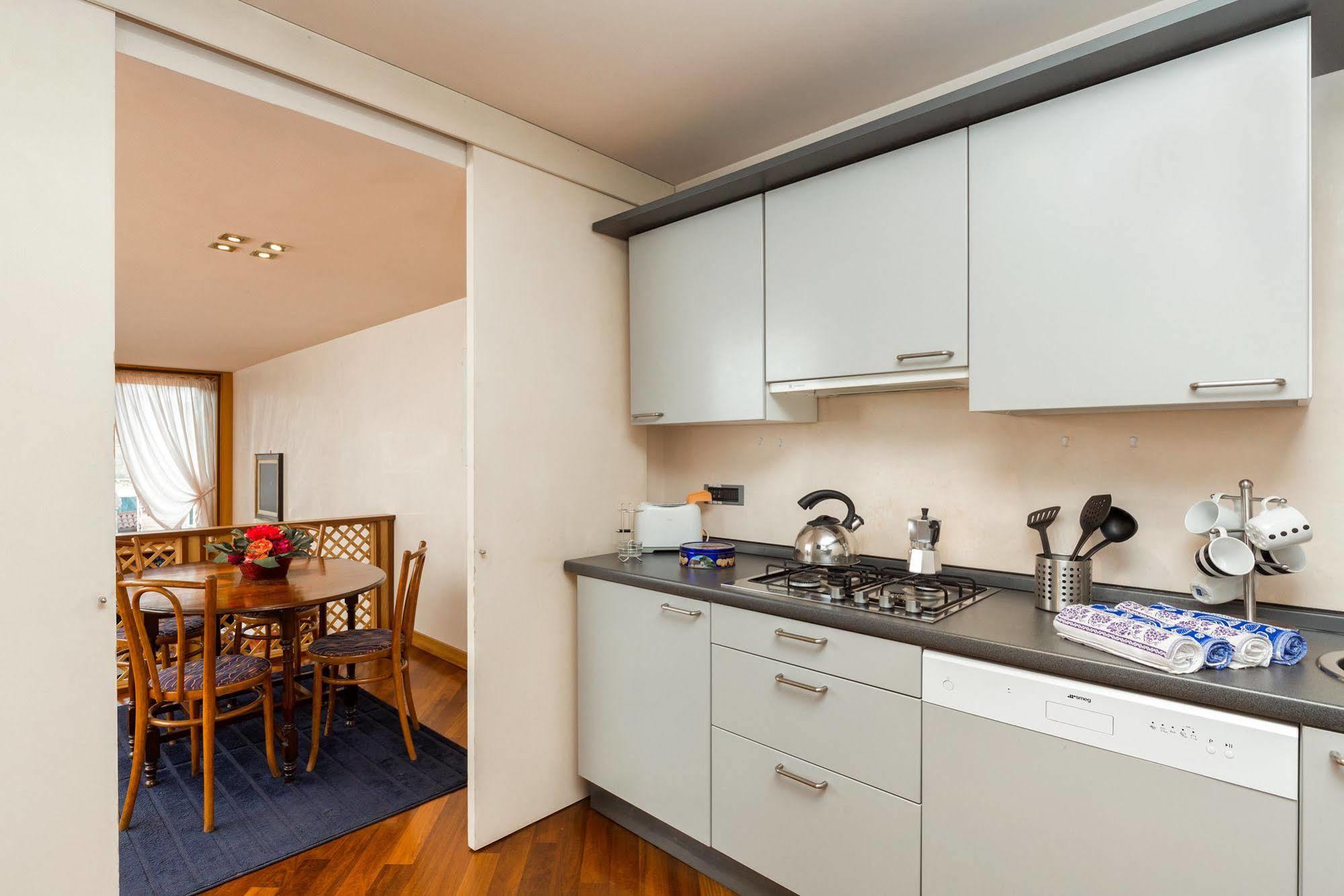 Apartment Palazzo San Marco: Historic With Lift
