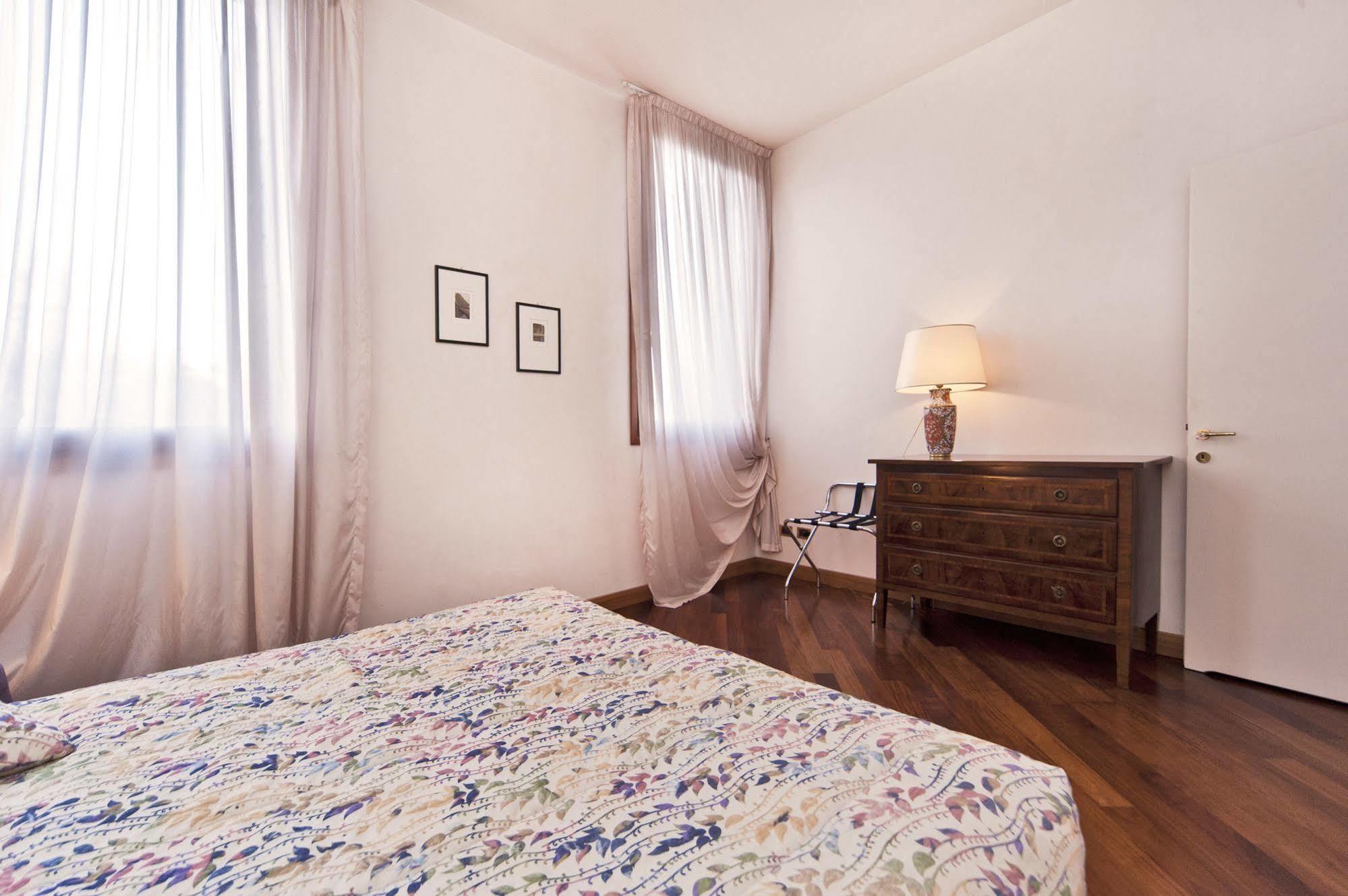 Apartment Palazzo San Marco: Historic With Lift