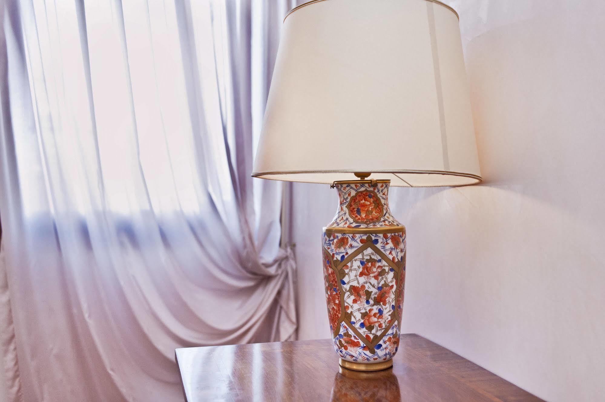 Palazzo San Marco: Historic With Lift Apartment